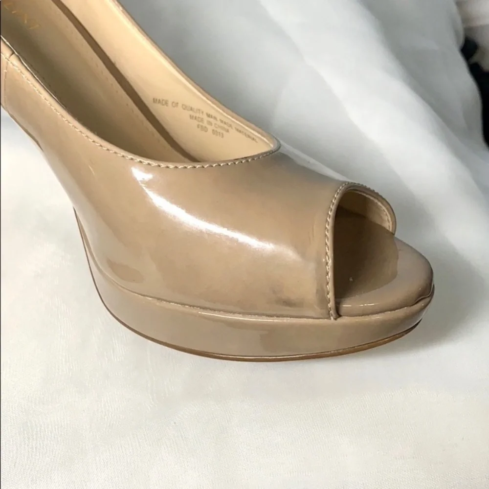 Enzo Angiolini Nude Heels Size 9
